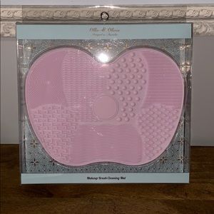 makeup brush cleaning mat
